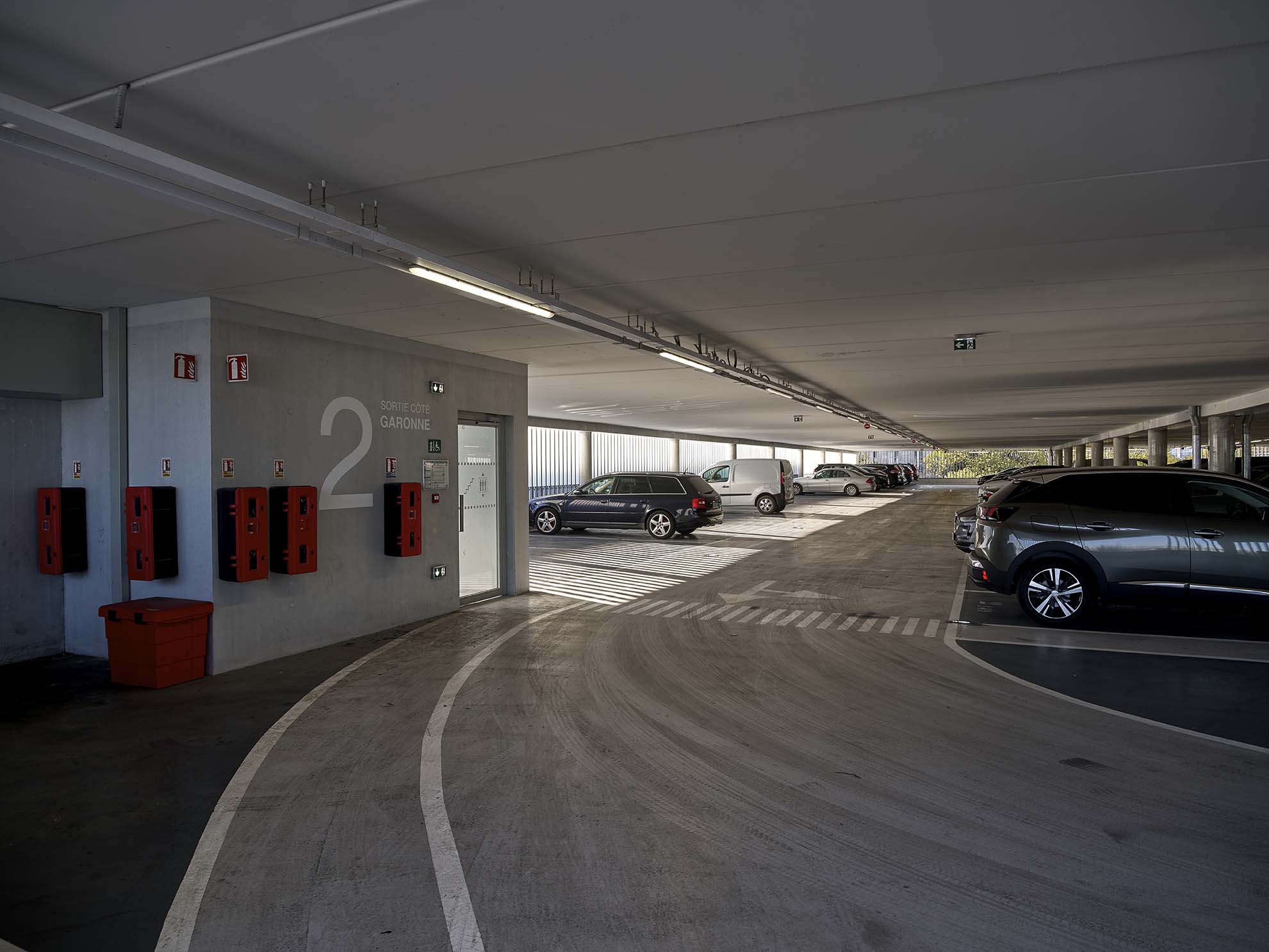 Parking Paludate METPARK Bordeaux. Proche gare Saint-Jean
